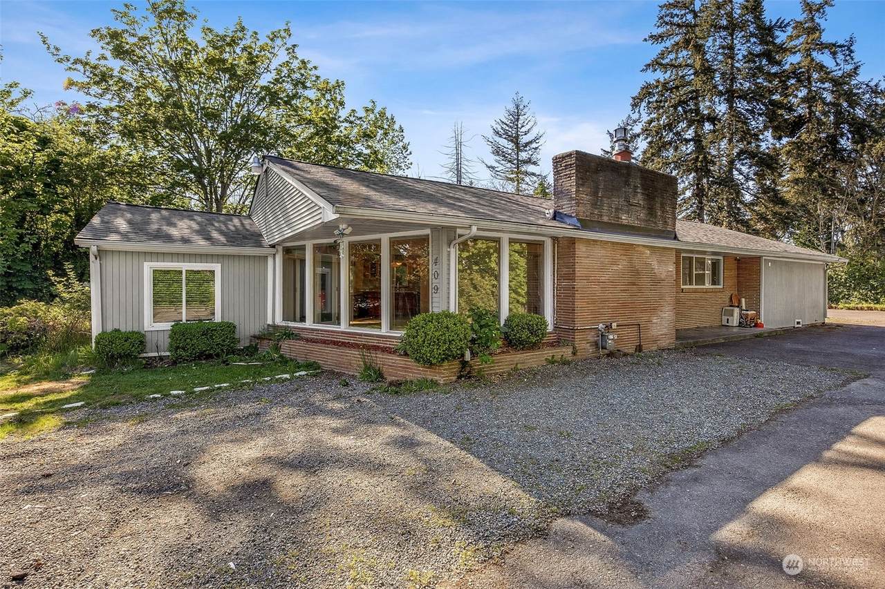 409 138th Street - Photo 1