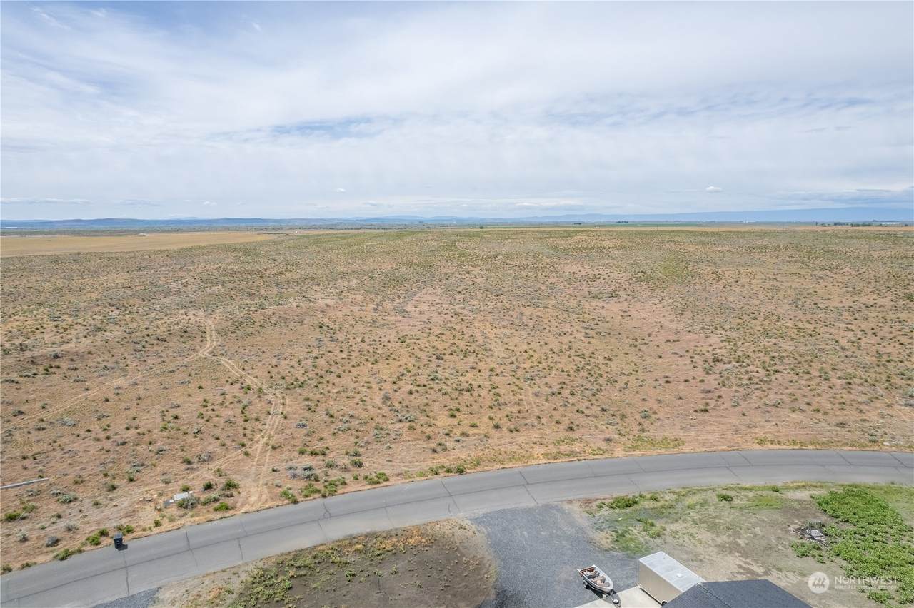 452 Desert Hills Loop Road - Photo 1