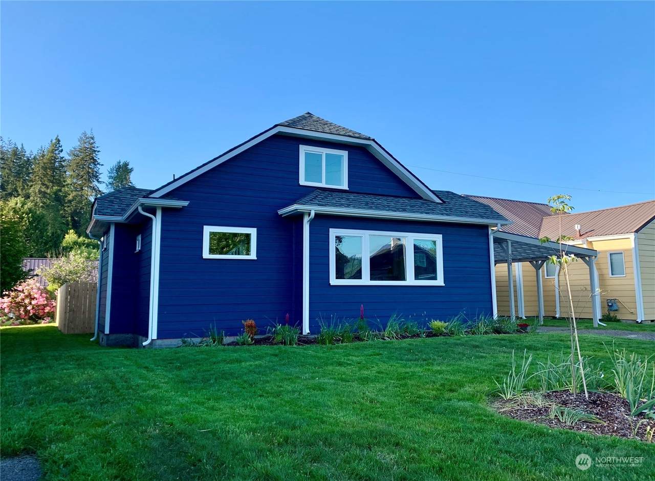 528 Broadway Avenue - Photo 1