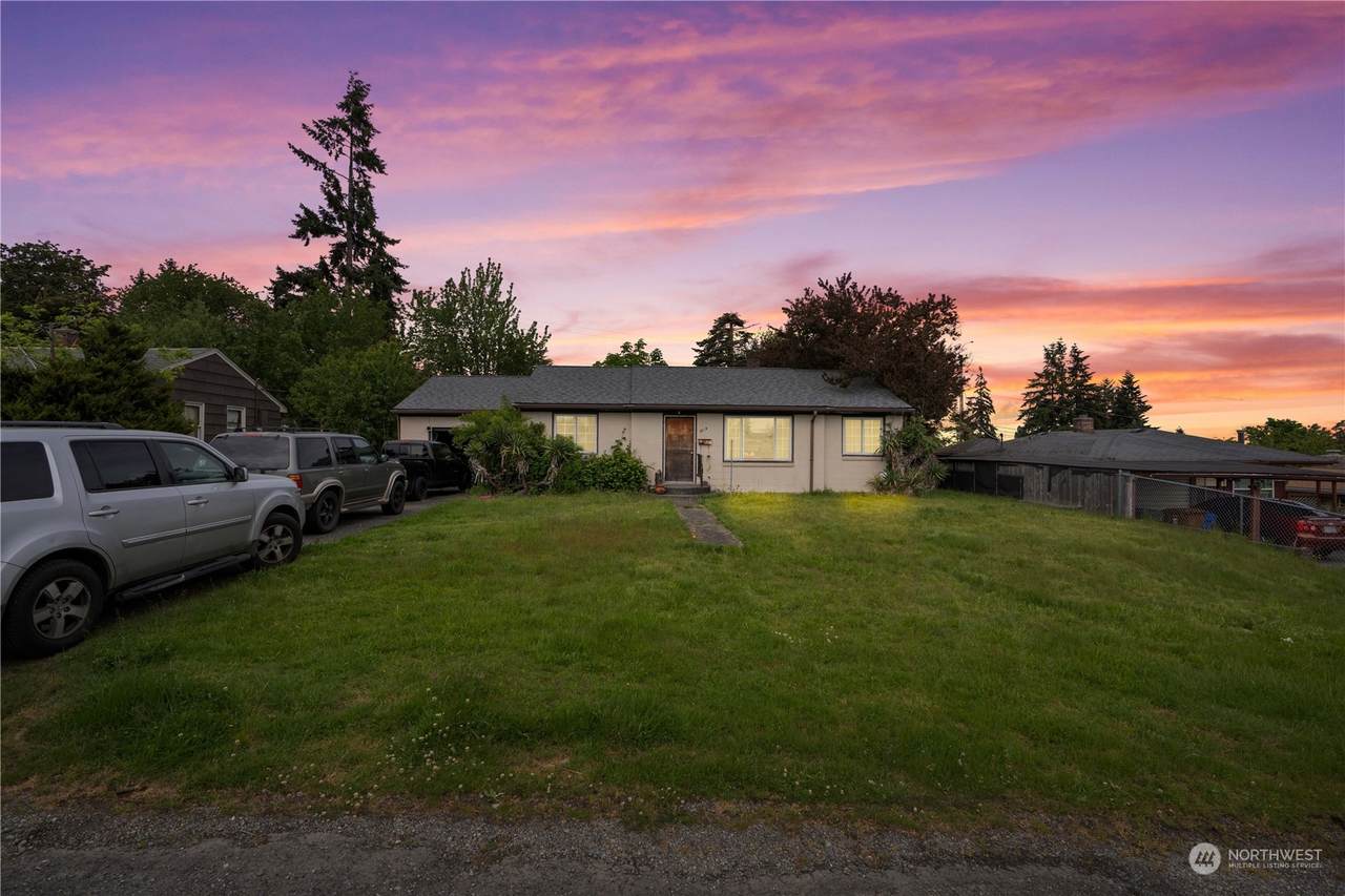 1019 53rd Street - Photo 1