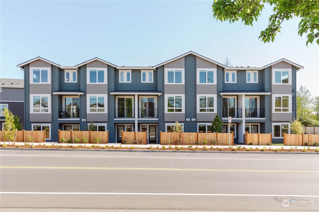 4226 148th Street - Photo 1