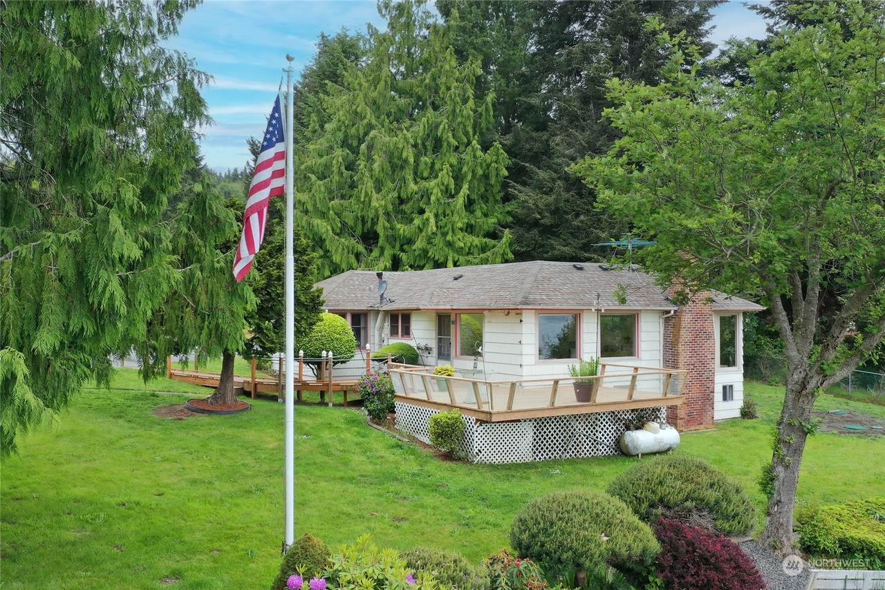 3535 Oak Bay Road - Photo 1