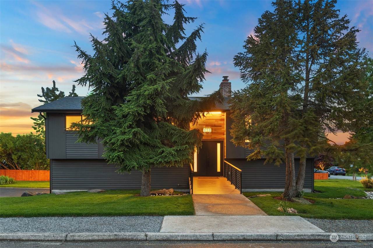 610 8th Avenue - Photo 1