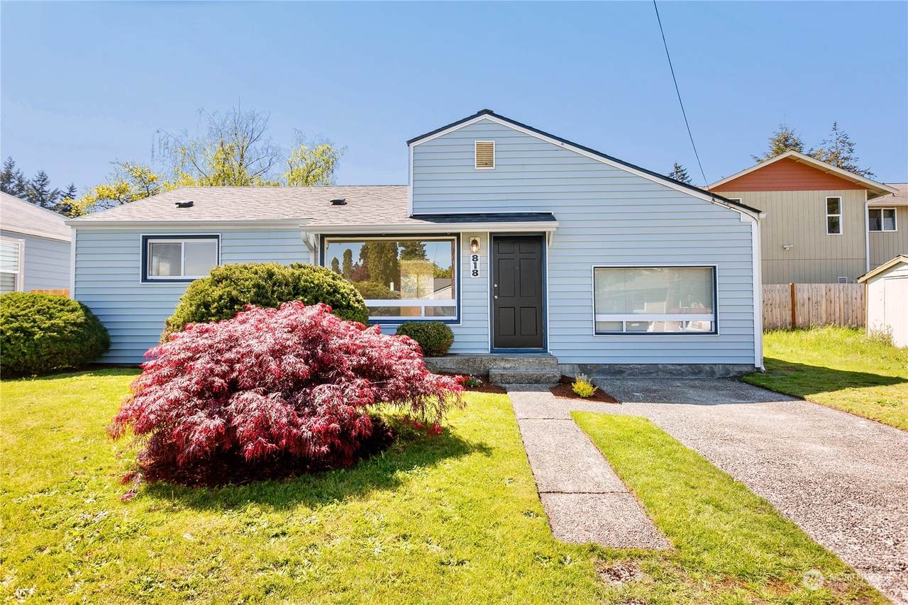 818 Violet Meadow Street - Photo 1