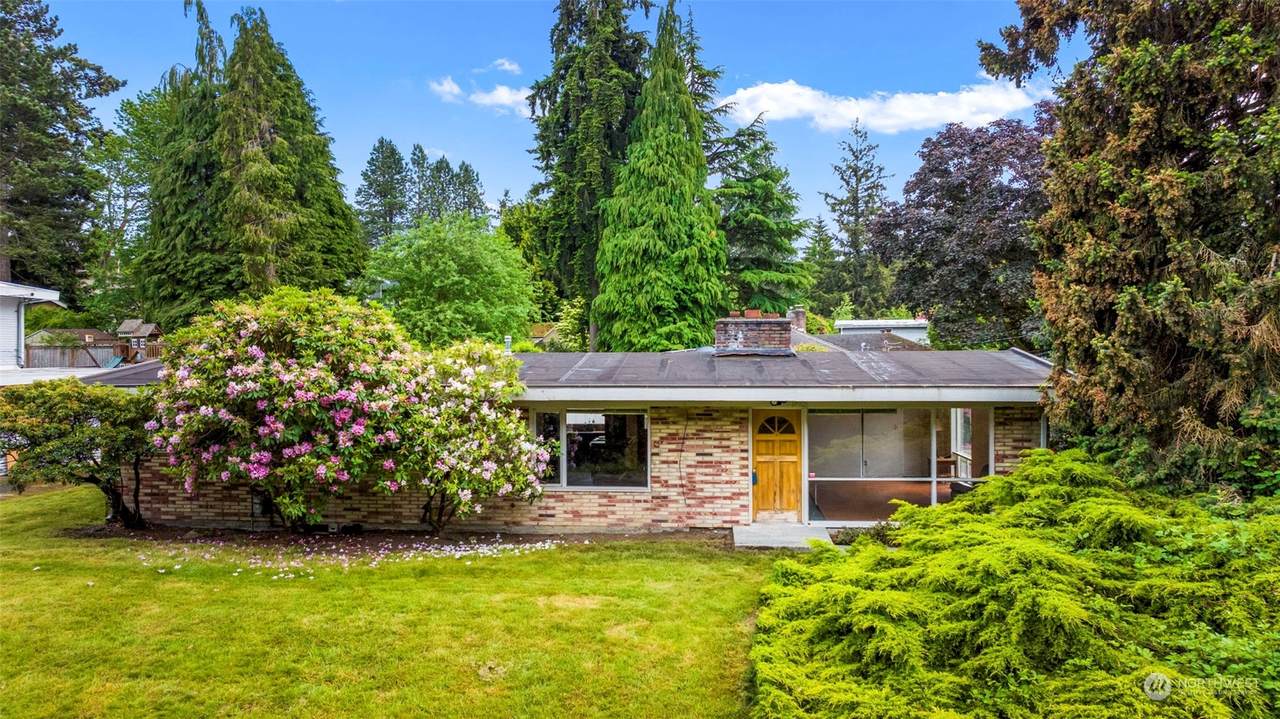 14705 37th Street - Photo 1