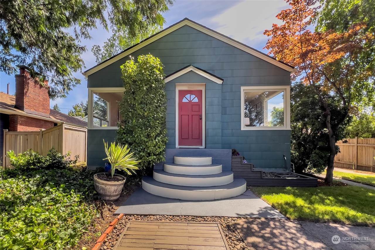 5646 47th Avenue - Photo 1