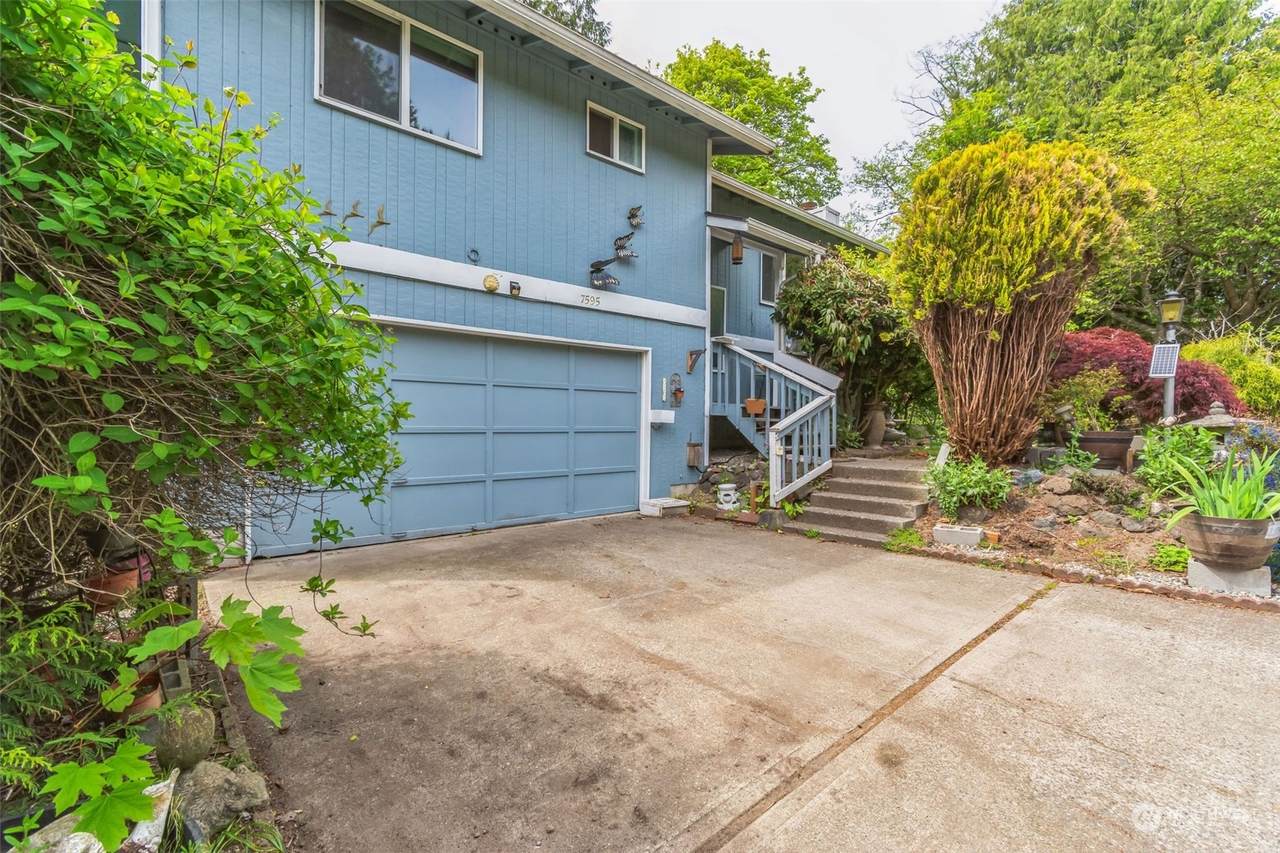 7595 Blackbird Drive - Photo 1
