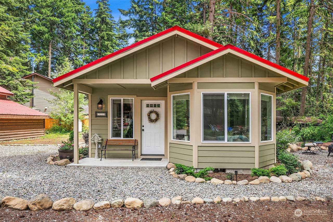 1143 Oakmont Drive - Photo 1