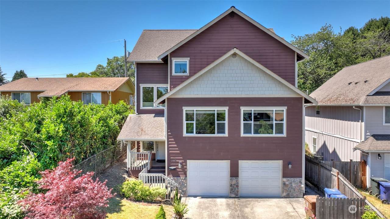 2116 Ainsworth Avenue - Photo 1