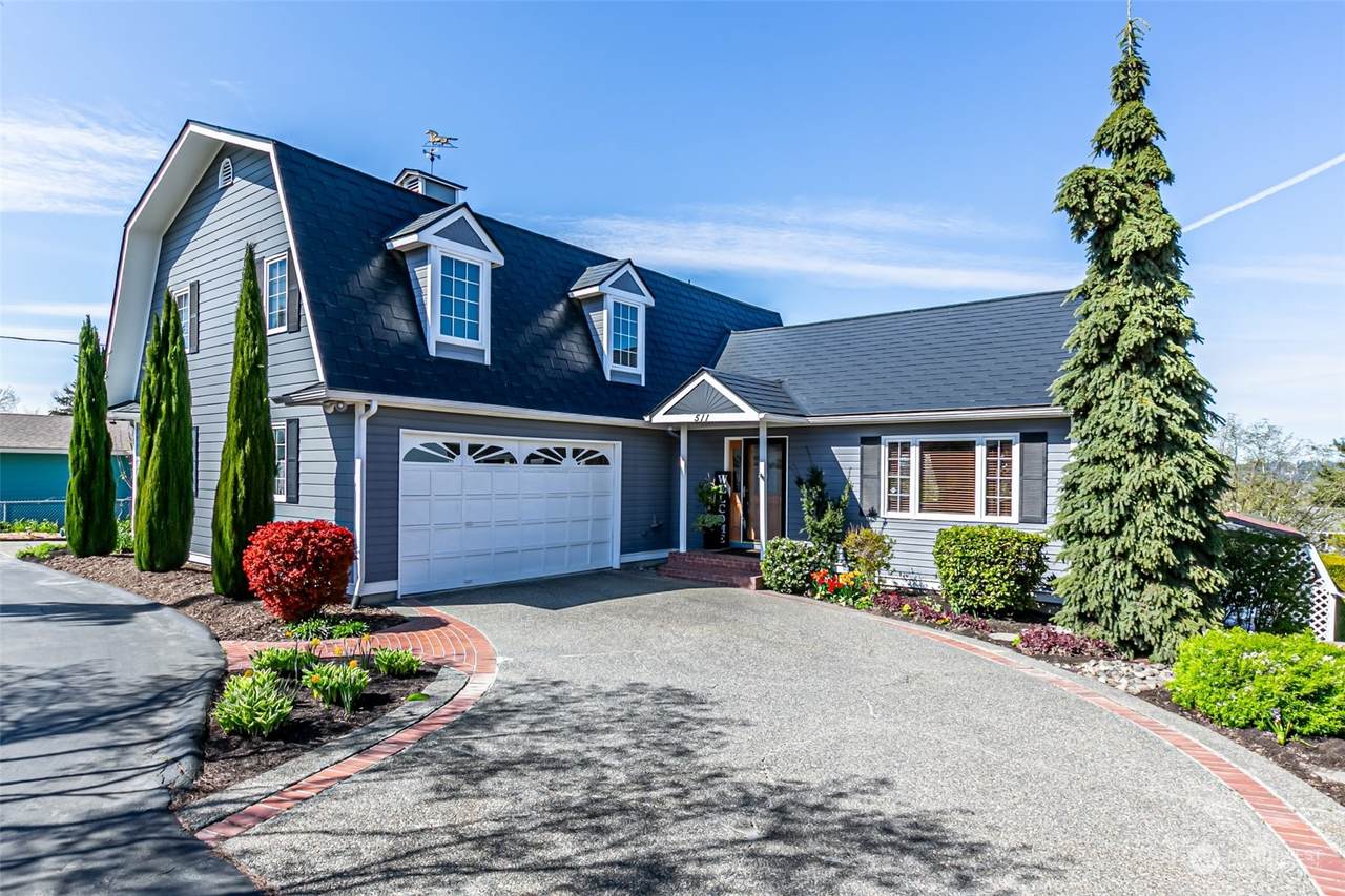 511 17th Avenue - Photo 1