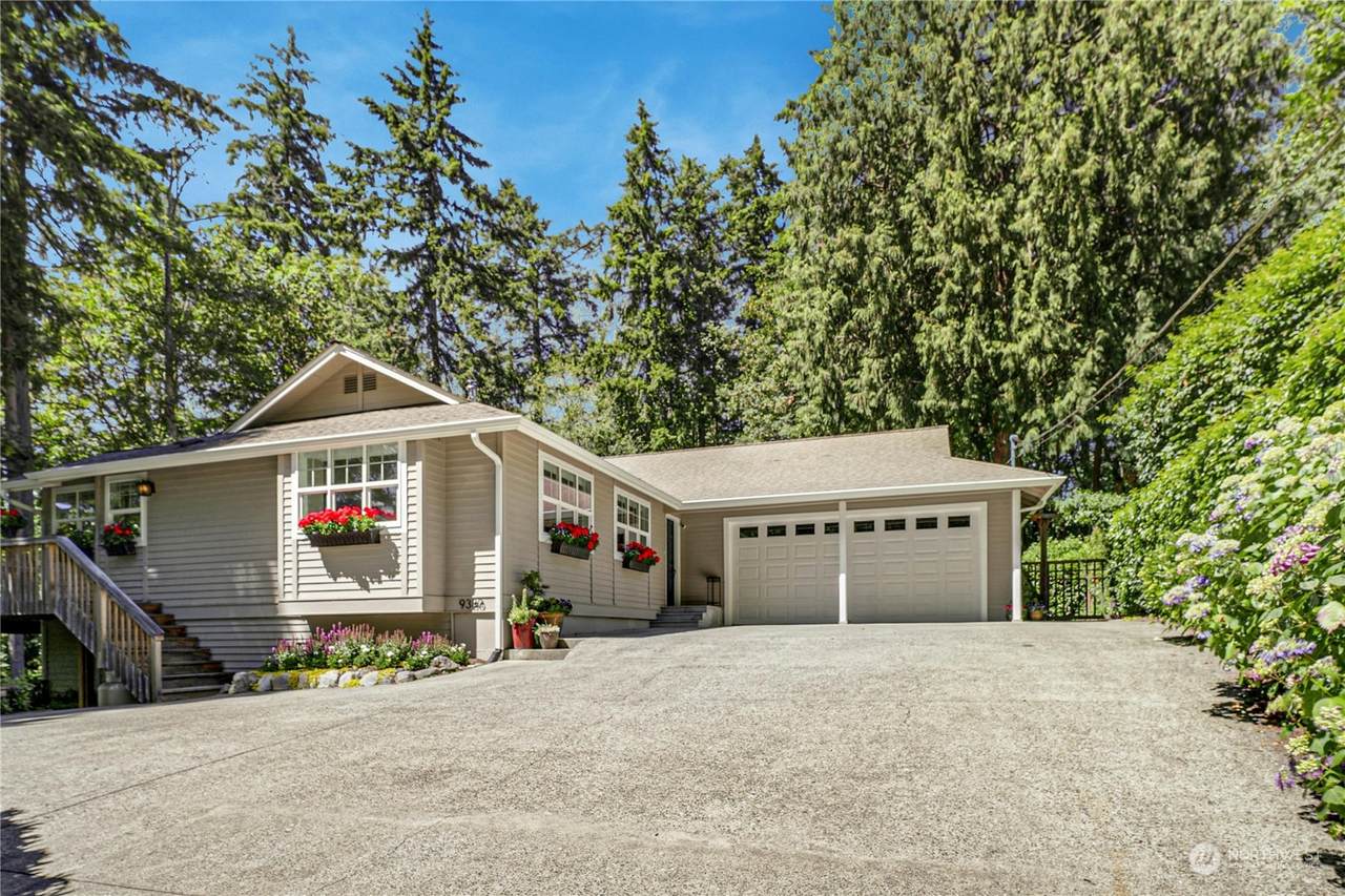 9380 NE Lovgreen Road East - Photo 1