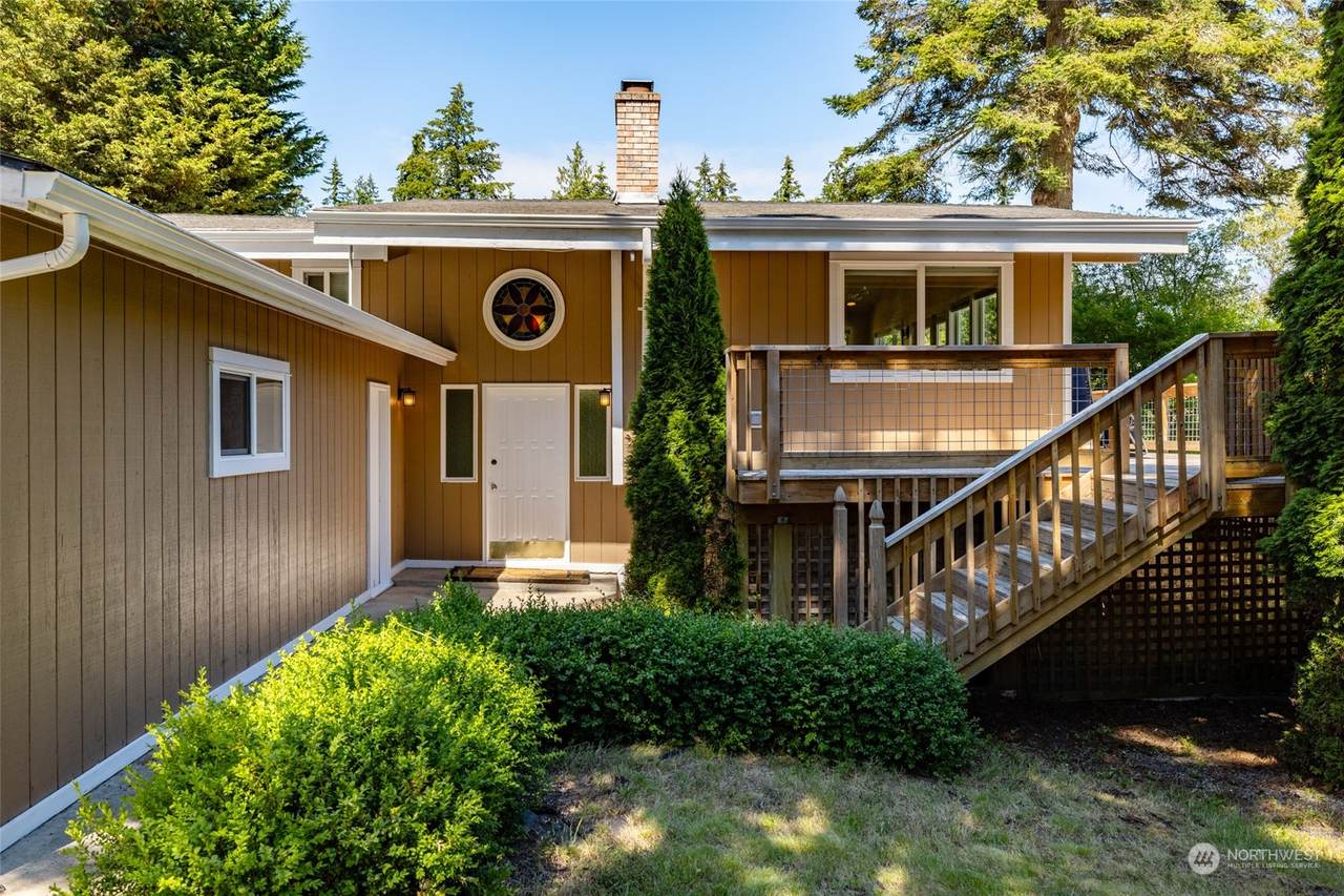 381 Snohomish Drive - Photo 1