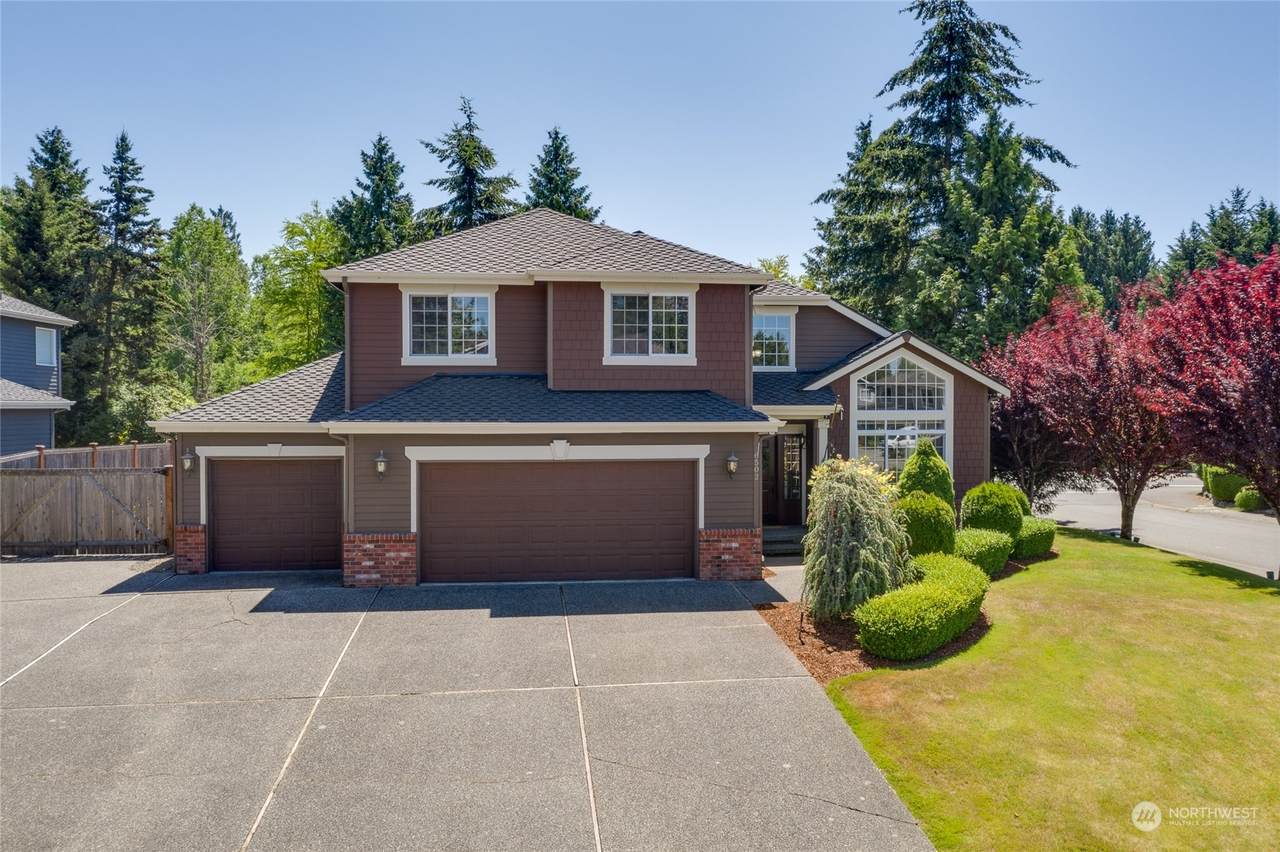 6502 156th Street - Photo 1