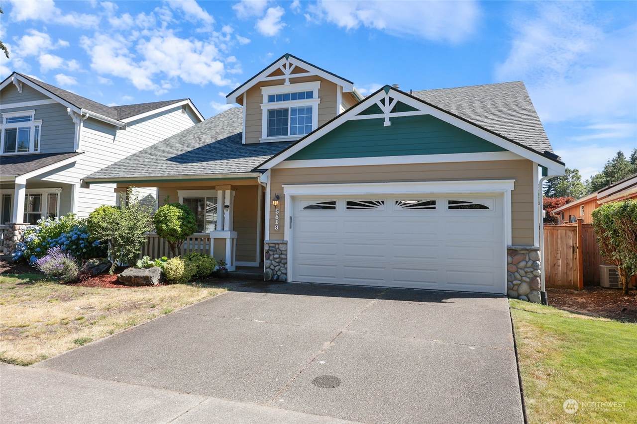 5513 37th Avenue - Photo 1