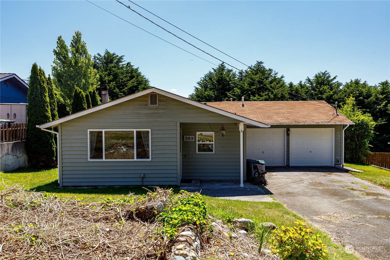 583 Salal Street - Photo 1
