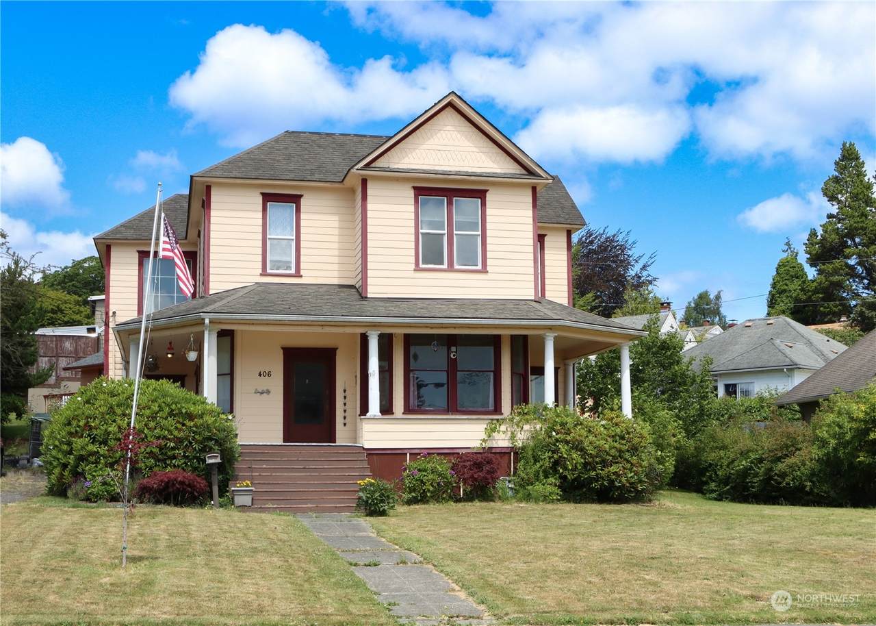 406 6th Street - Photo 1
