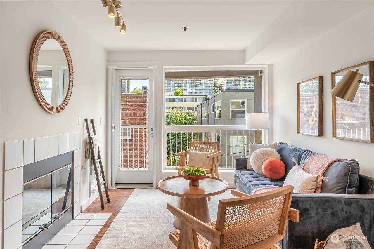 530 Melrose Avenue - Photo 1