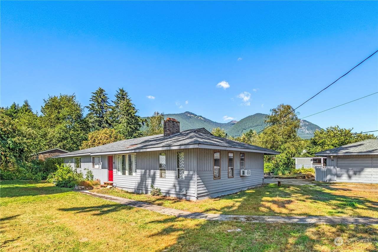 100 2nd Avenue - Photo 1