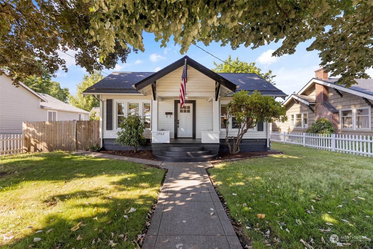 1702 Griffin Avenue - Photo 1