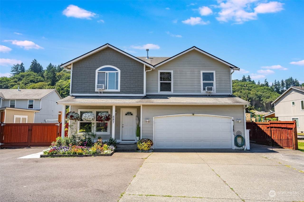 687 Main Street - Photo 1