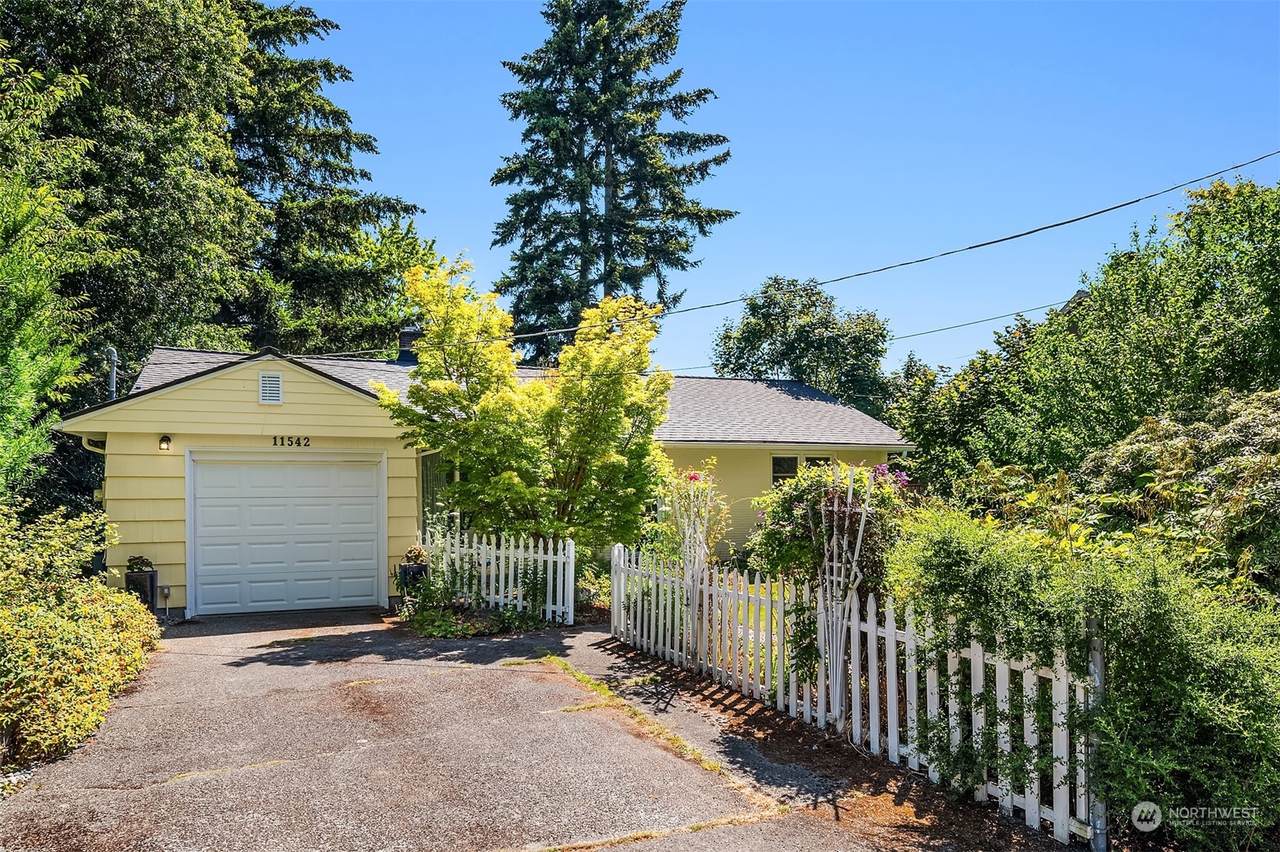 11542 1st Avenue - Photo 1