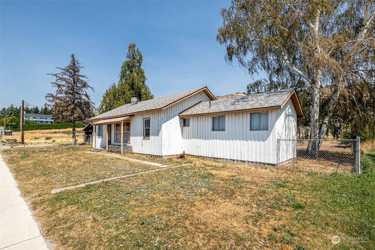 2401 Baker Avenue - Photo 1