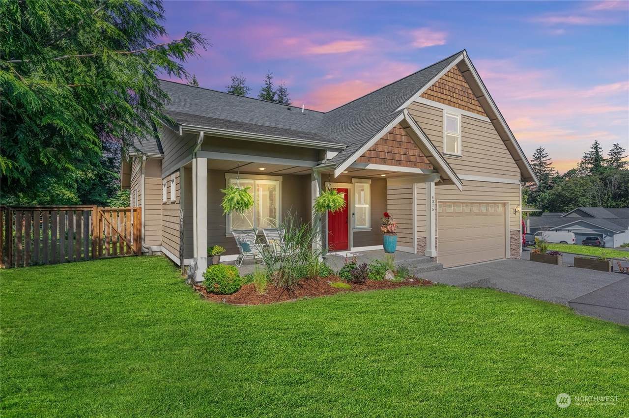 4375 Lakeview Ct - Photo 1
