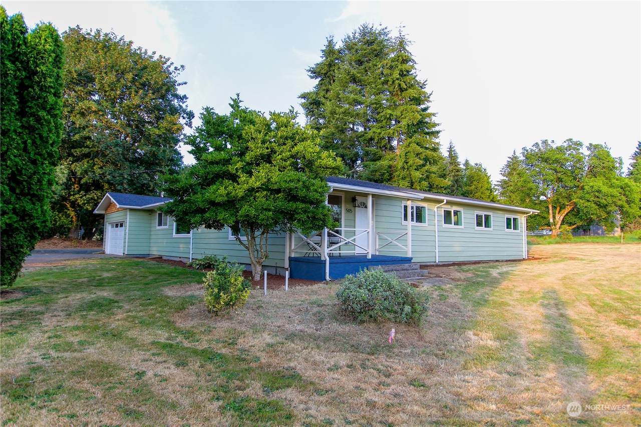 505 2nd Street - Photo 1