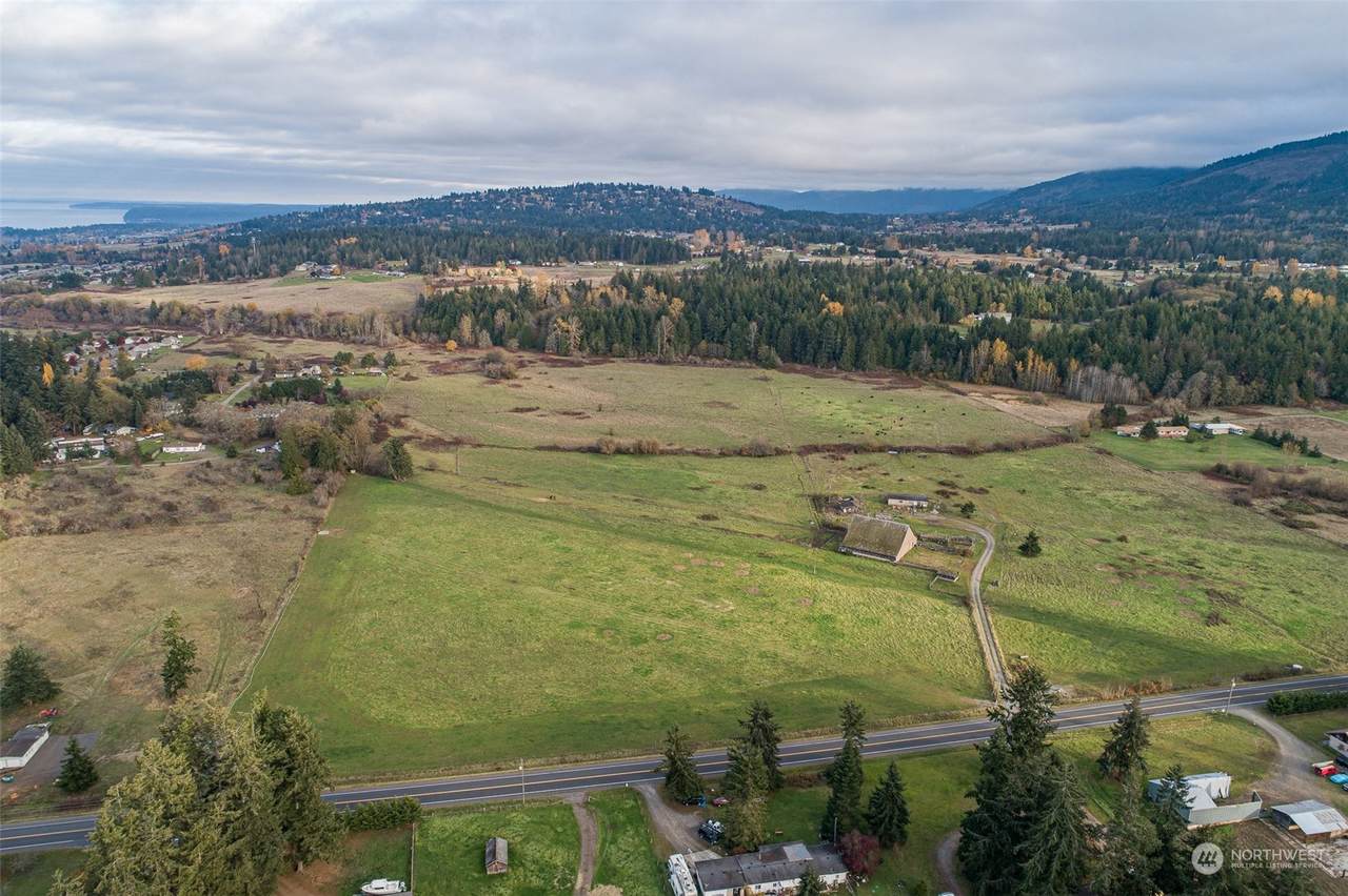 1239 River Road - Photo 1