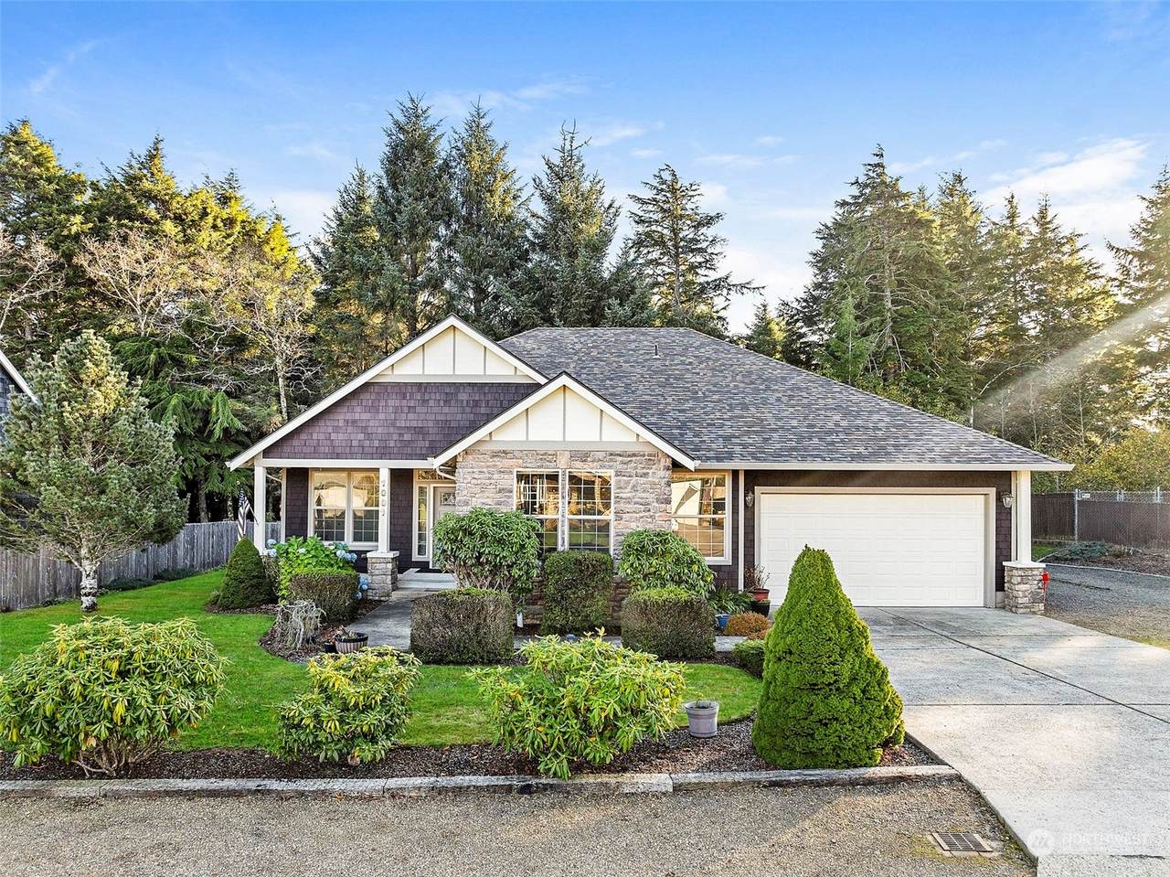 1001 Lakeview Drive - Photo 1