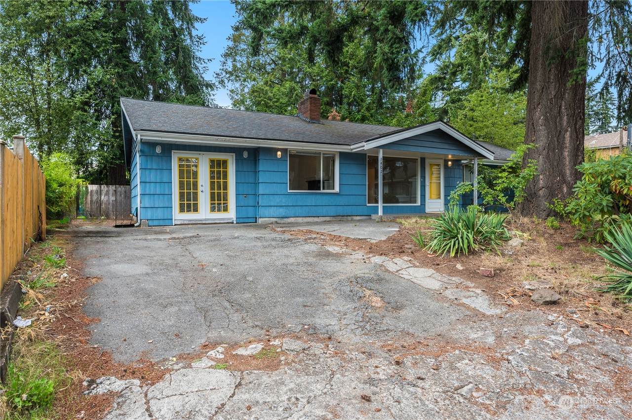 1402 136th Street - Photo 1