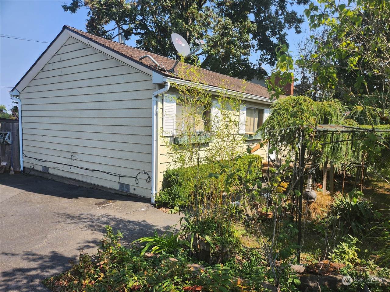 7056 128th Street - Photo 1