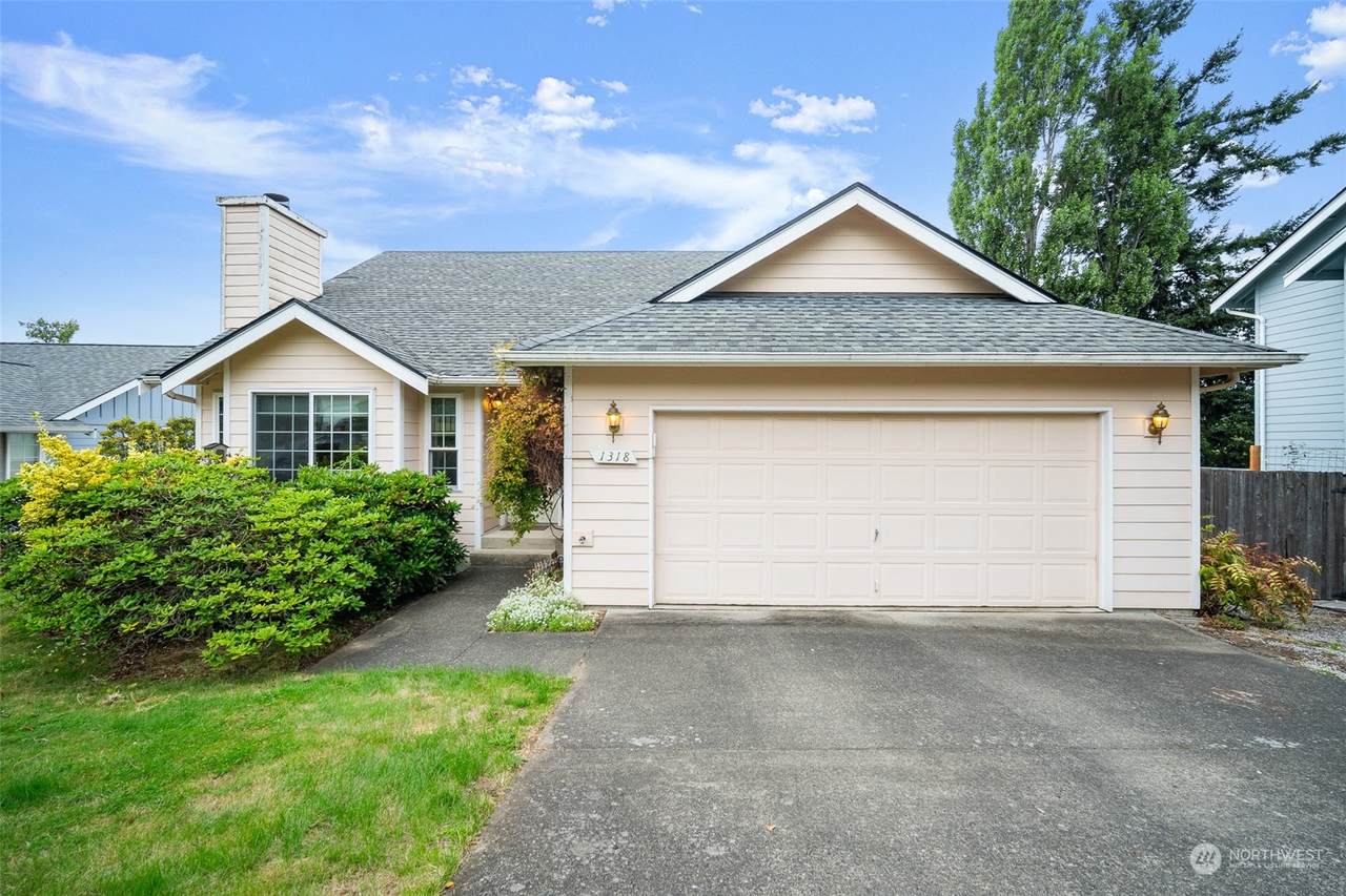1318 Mcleod Road - Photo 1