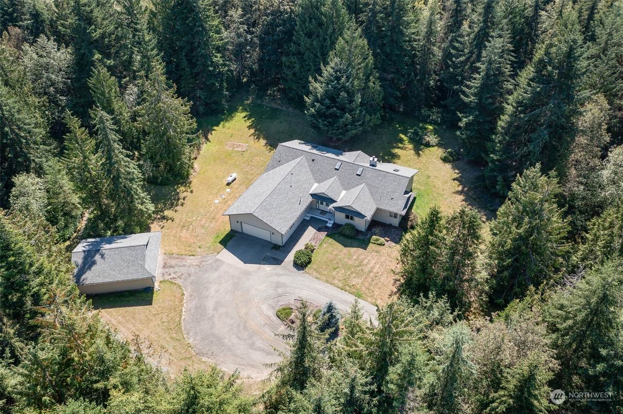 215 Alderview Drive - Photo 1