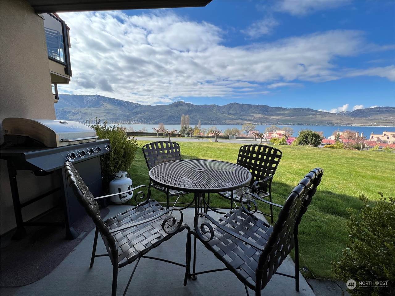 100 Lake Chelan Shores Drive - Photo 1