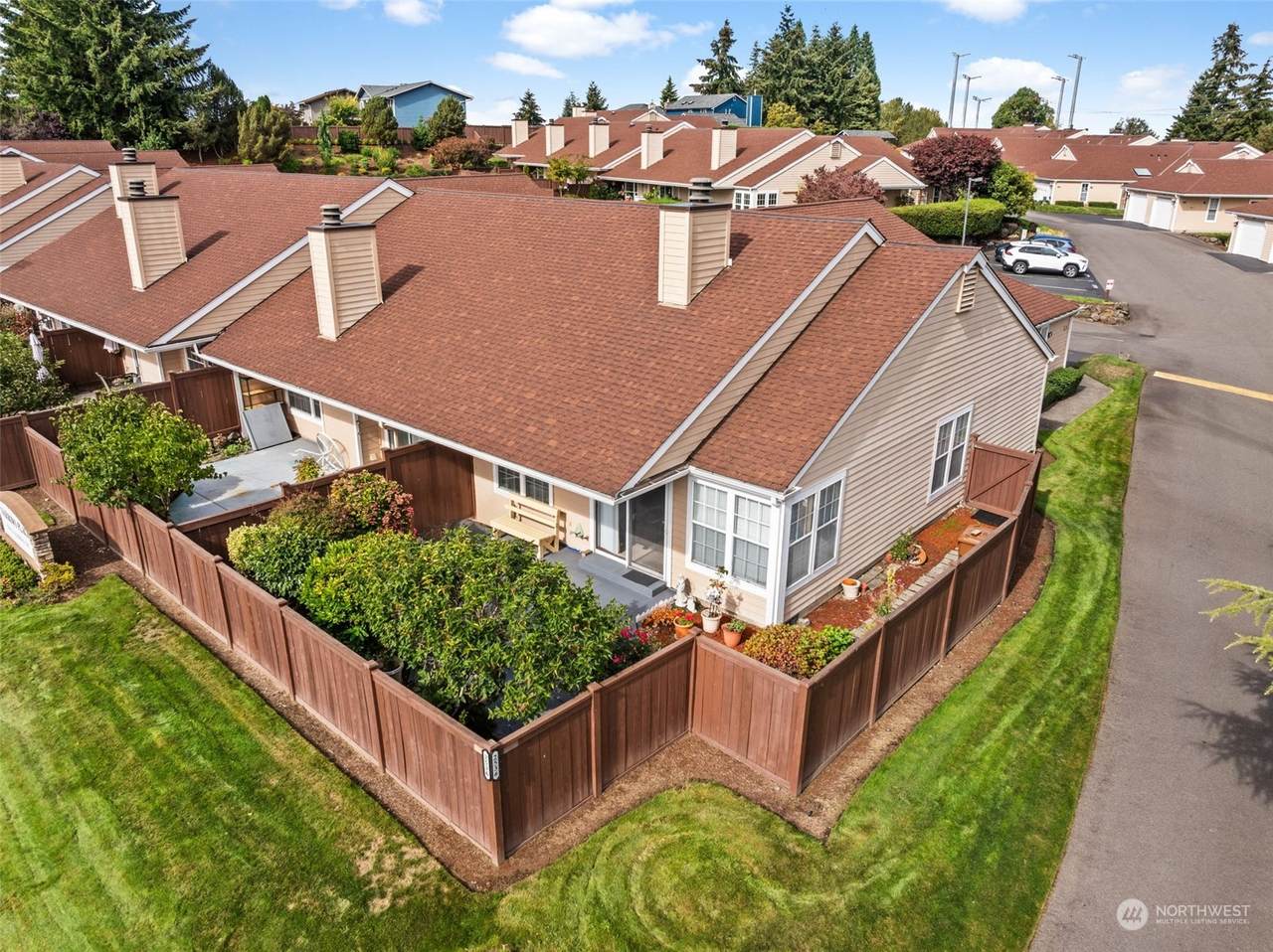 2536 Narrows Drive - Photo 1