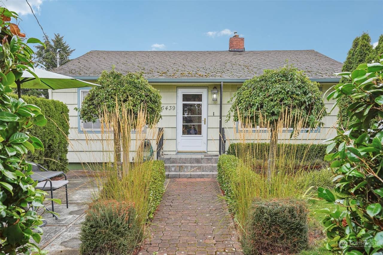 6439 Clement Avenue - Photo 1