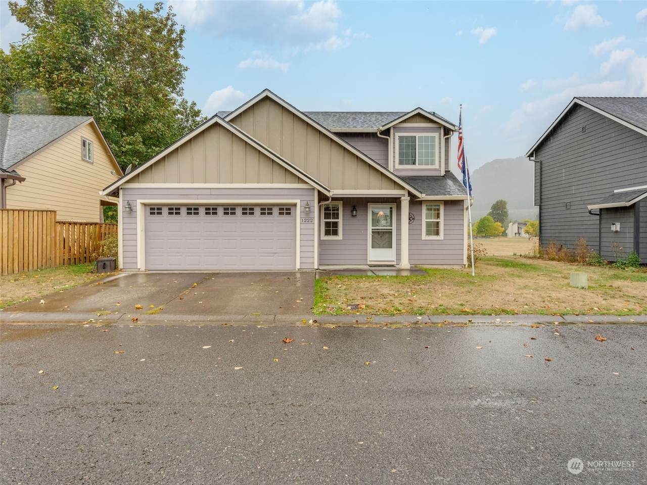 1222 Island Way - Photo 1