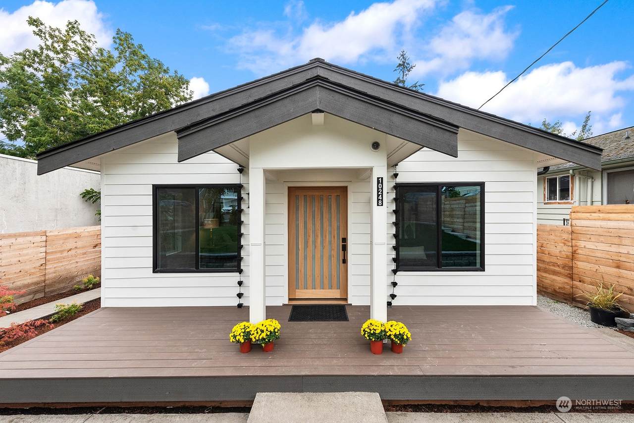 10248 42nd Avenue - Photo 1