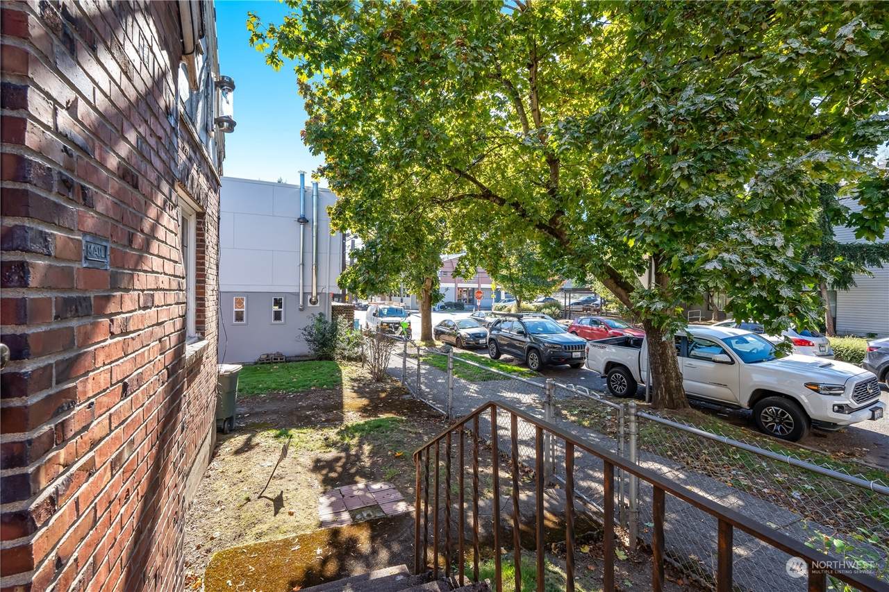 324 25th Avenue - Photo 1