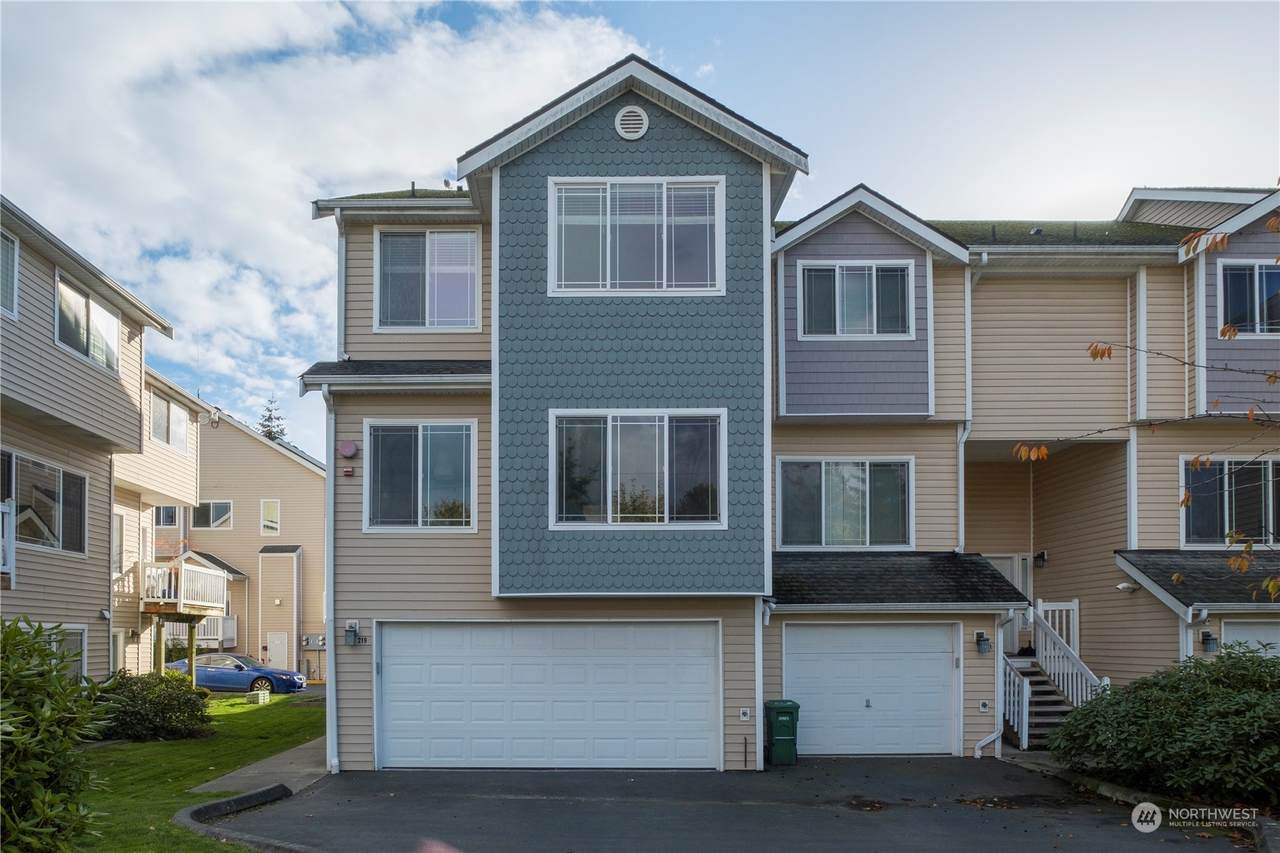 219 110th Street - Photo 1