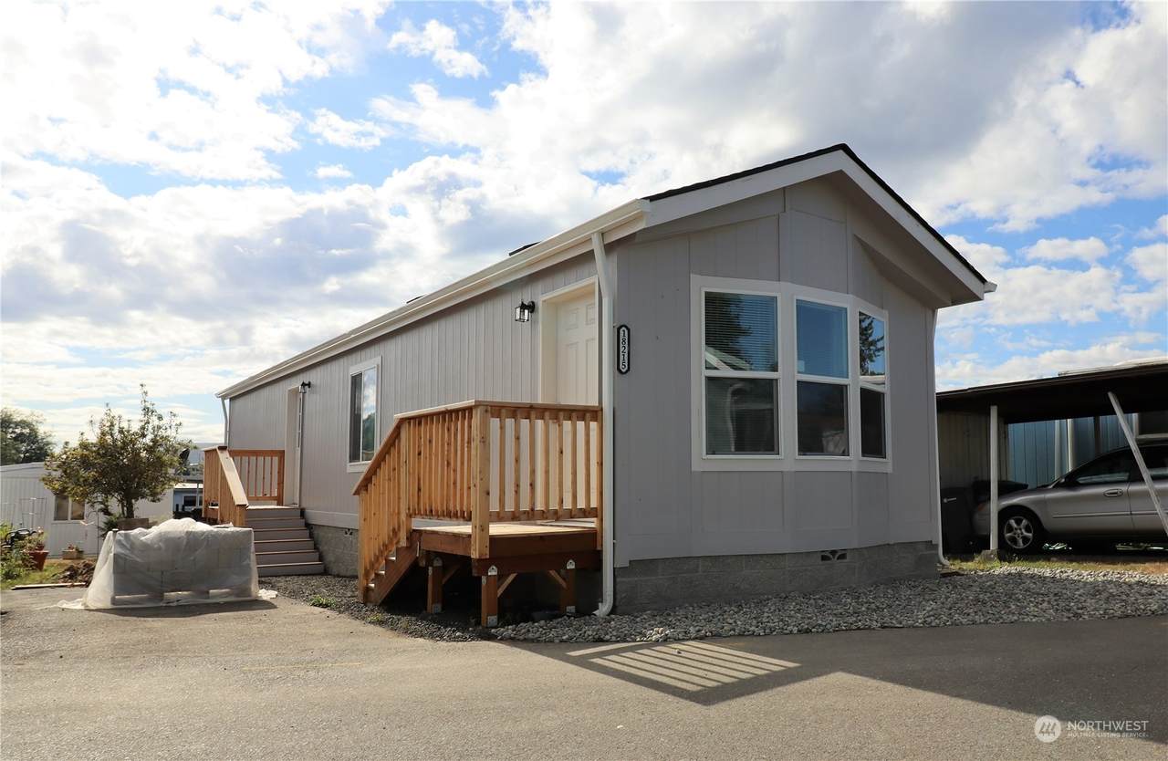 18215 35th Place - Photo 1