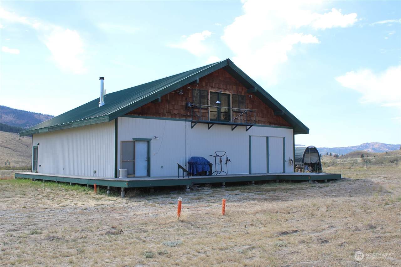 1055 Hwy 20 - Photo 1