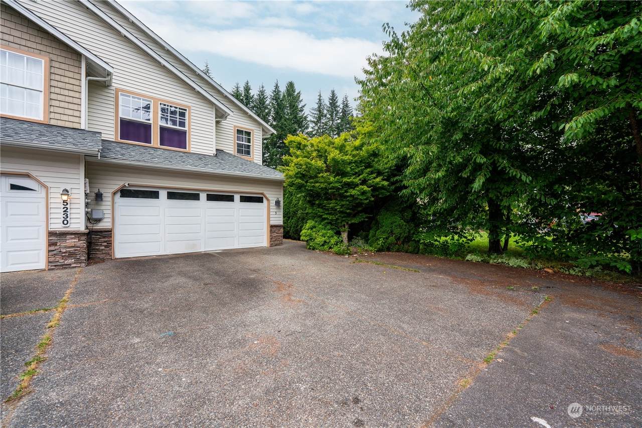 5230 122 Place - Photo 1