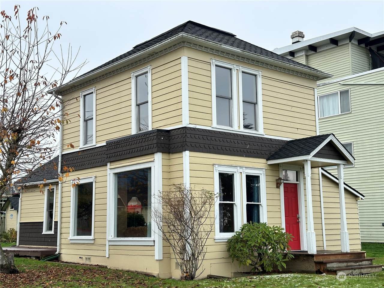 834 4th Street - Photo 1