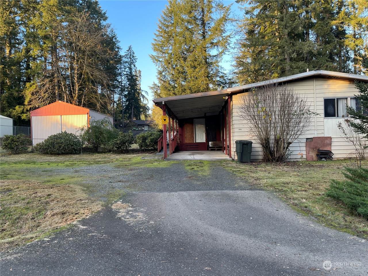5206 81st Avenue - Photo 1