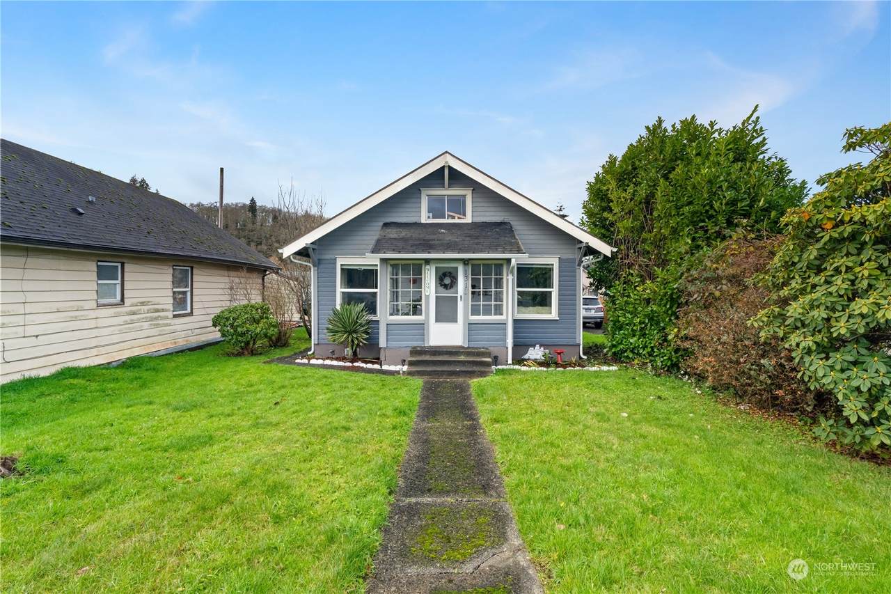 1313 Lincoln Street - Photo 1