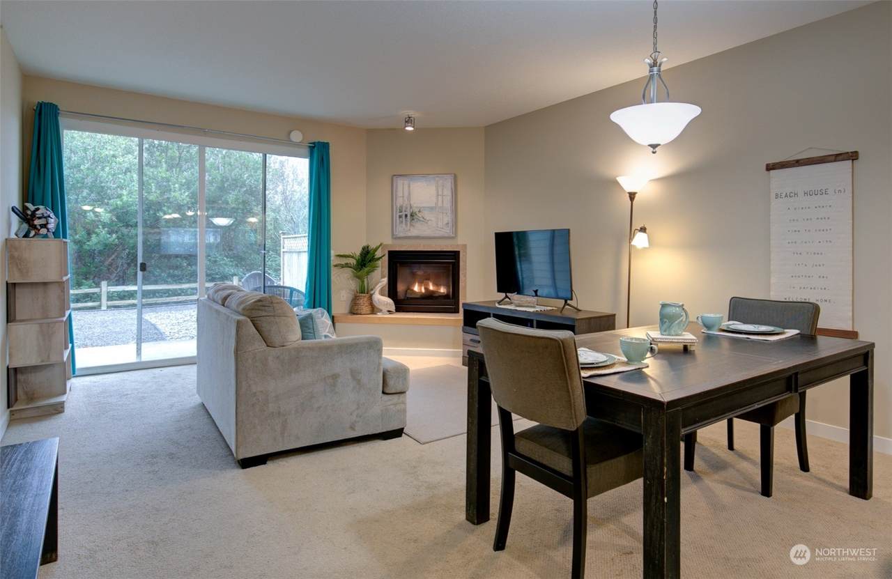 262 Oyhut Bay Boulevard - Photo 1