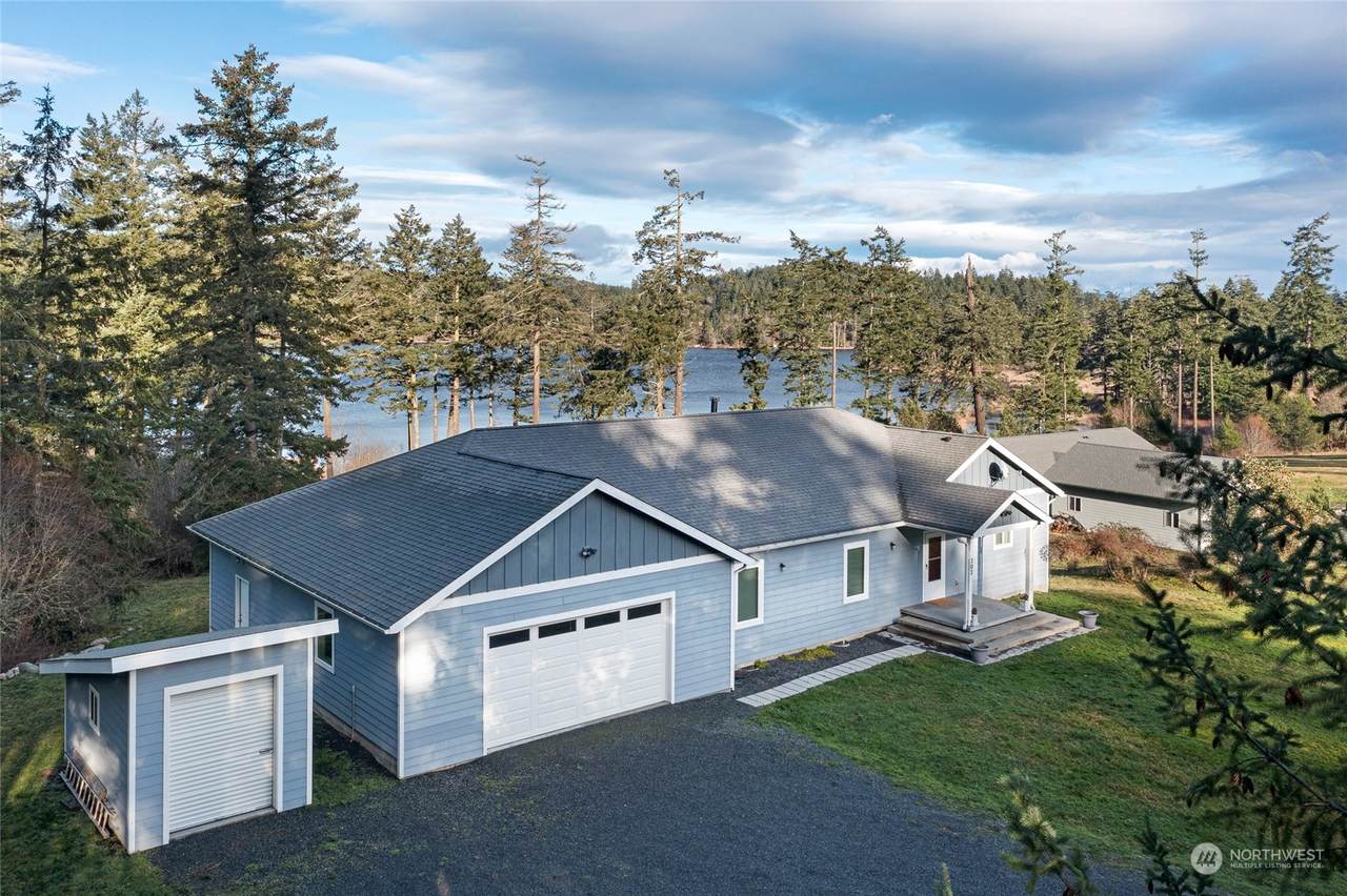 303 Woodpecker Lane - Photo 1
