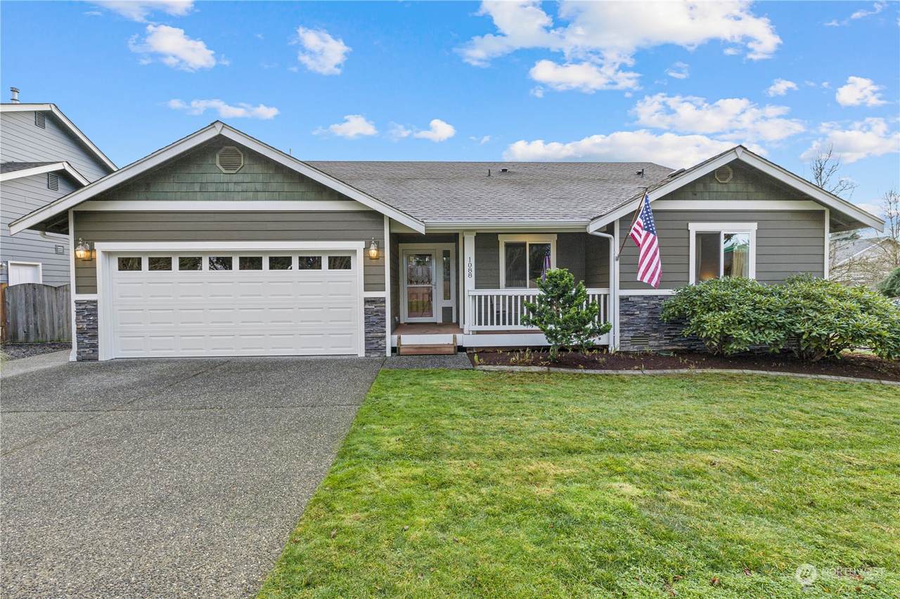 1088 Johnson Street - Photo 1